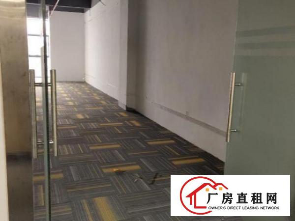  坪地龙岗大道附近1楼500，2楼独立办公室精装修