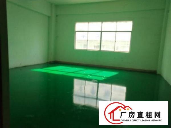  坪山六联，深汕路边上三楼500平方厂房招租！全新地坪漆装修