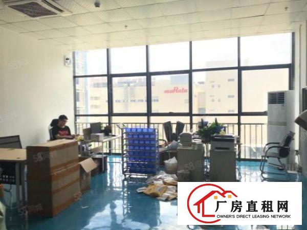  坪山大工业区楼上现成装修厂房出租，带红本3吨货梯