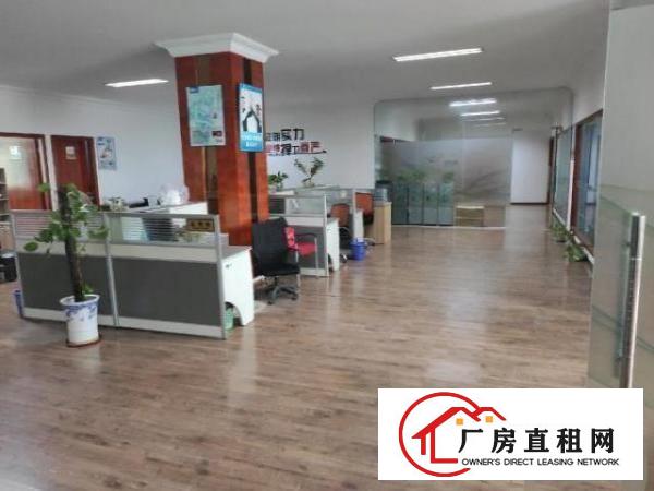  精装修，有办公座椅，设施完好，
