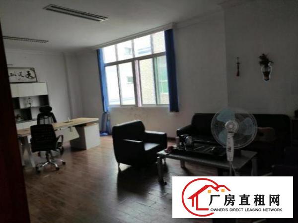  精装修，有办公座椅，设施完好，可分割，适合线上商务
