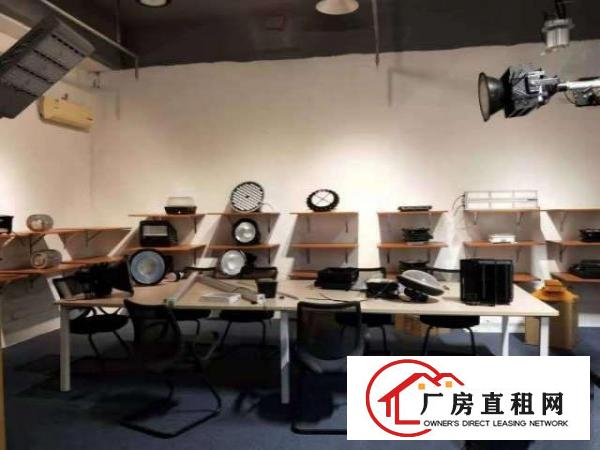  民治上塘地铁口新出4楼150平带装修招租