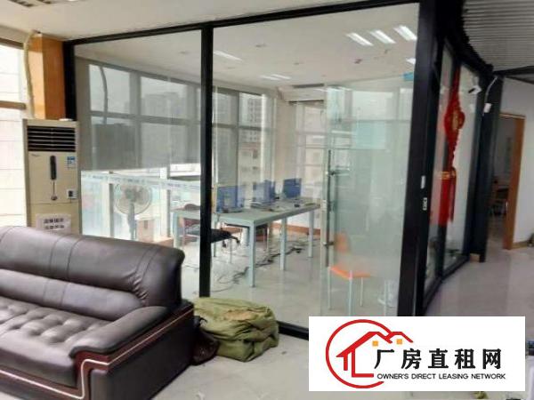  民治上塘地铁口新出三楼210平带装修适合电商贸易办公