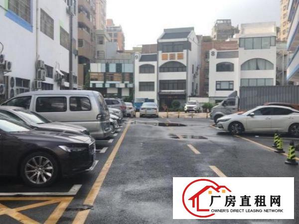  龙华元芬地铁口新出一楼375平厂房，空地大