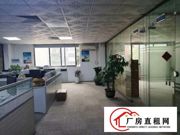  新出厂房2楼1580平带精装修使用率高可分租