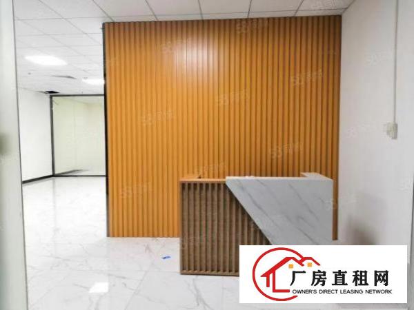  民治万众城主干道边上新出245平米精装办公室21格局
