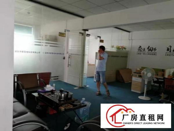  龙华清湖地铁口330平带装修适合电商贸易办公