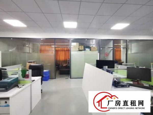  龙华元芬地铁站旁1100平方，可分租