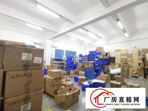  龙华元芬地铁站旁1100平方，可分租