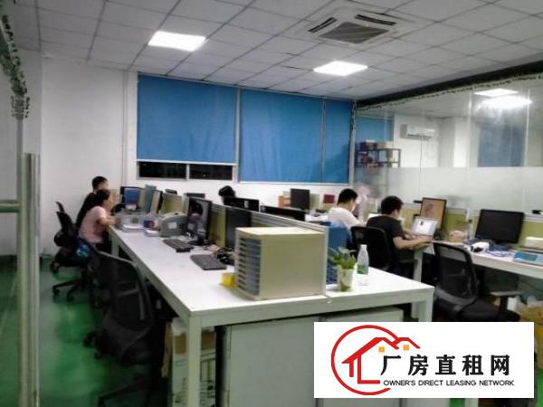  龙华新区龙华汽车站旁边楼上精装厂房办公室1280平，拎包入住