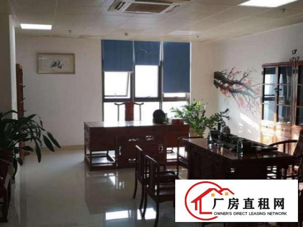  龙胜地铁口新出一套210平3 1格局公摊小形象好