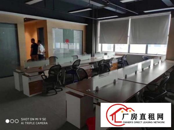  龙华龙胜地铁站边楼上1100平送五装修的办公电商户型