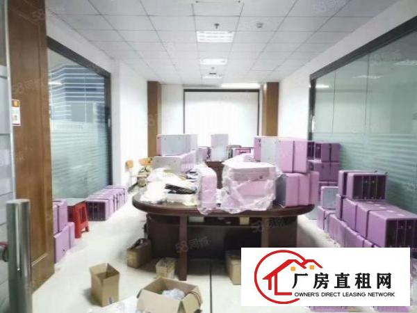  龙华清湖地铁口整层950平独立楼层厂房出租