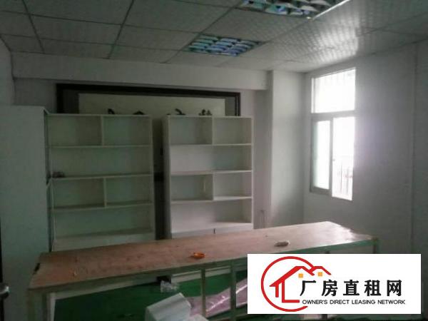  出租龙华新区大浪商业中心附近楼上300平，使用率高