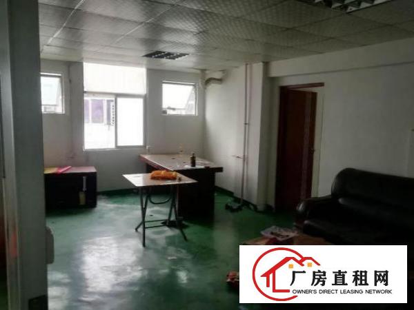  出租龙华新区大浪商业中心附近楼上300平，使用率高