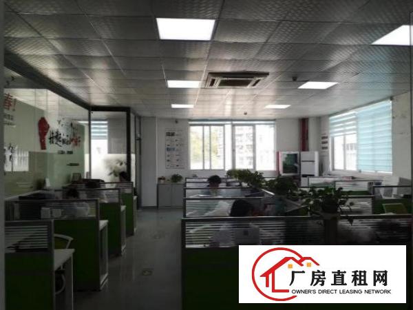  大浪布龙路边元芬地铁站附近2楼500㎡带装修22元出租