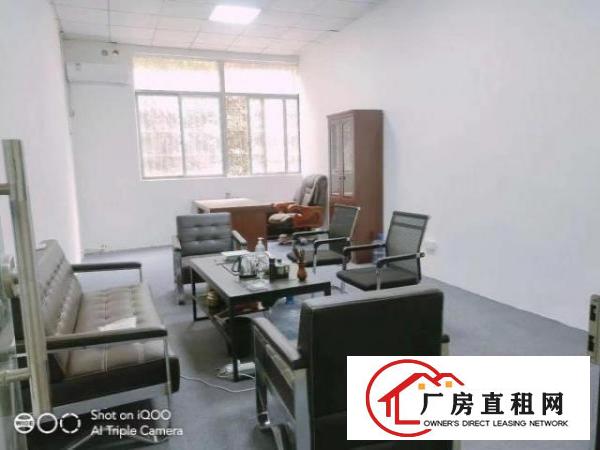 龙华龙胜地铁福龙路旁，园区一楼精装修厂房出租
