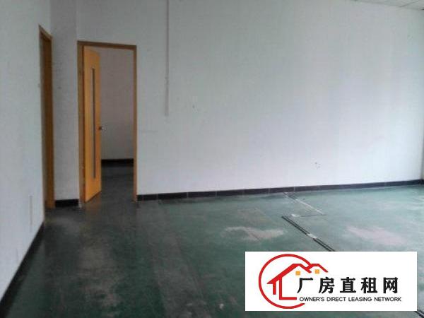 龙泉工业区新出一楼560平带简单装修低价出租