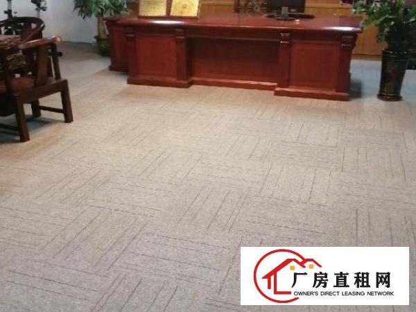  豪华装修，设施配套齐全，交通便利，出行方便