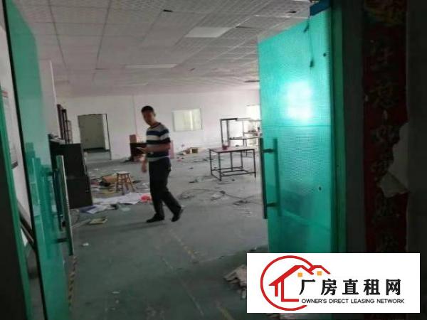  大浪澳华工业区二楼440平方带装修招租