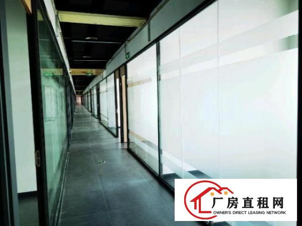  主干道旁新城市花园二楼2700平可办公可分租可商业配套