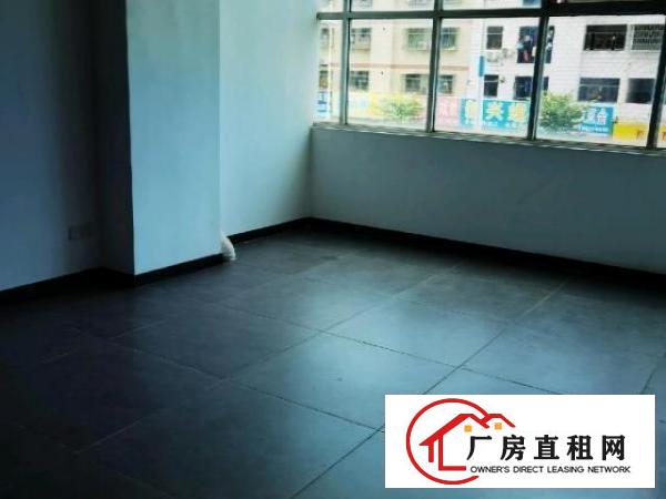  主干道旁新城市花园二楼2700平可办公可分租可商业配套