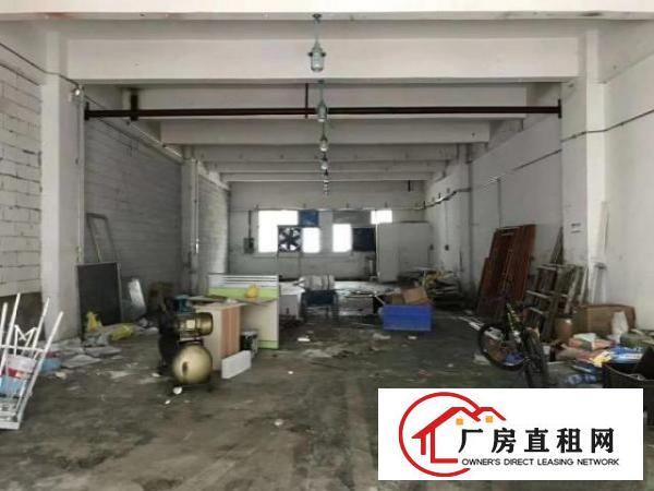  新出1楼700平可分240平460平适合各种行业