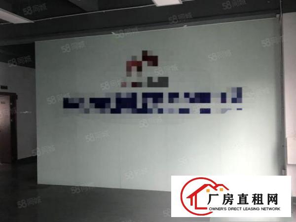  龙华清湖地铁口新出楼上厂房1200平出租带装修