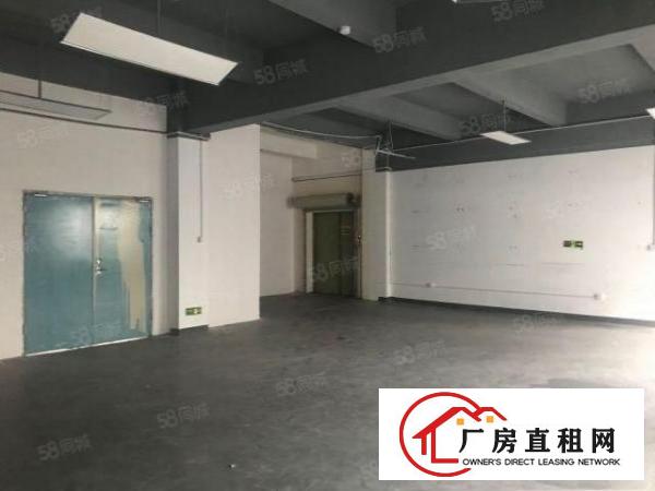  龙华清湖地铁口新出楼上厂房1200平出租带装修