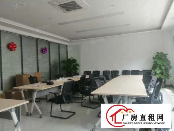  龙华大浪商业中心附近楼上带装修厂房1050平方出租