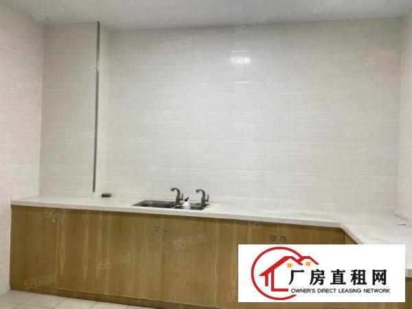  龙华大浪商业中心附近新出楼上836平精装修办公厂房出租