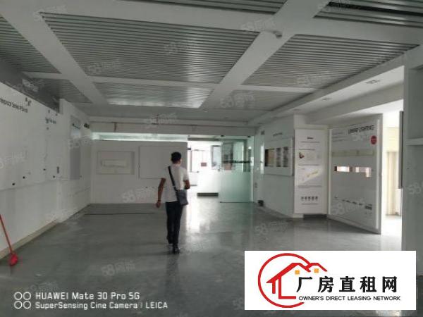  龙华原房东大型工业区楼上带装修1600平方厂房出租