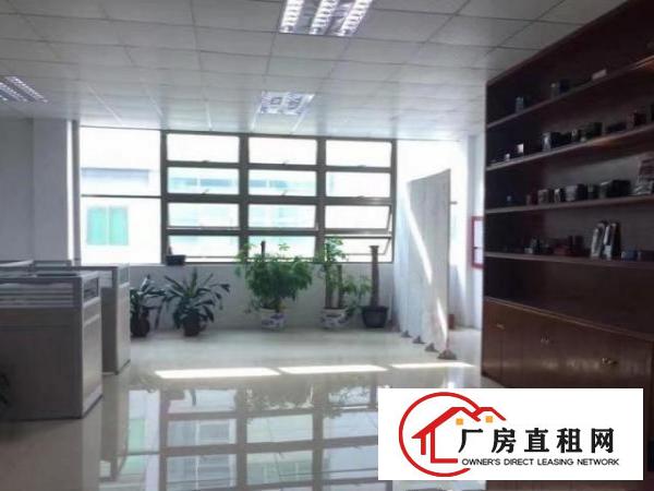  观澜富坑新出楼上600有装修厂房出租，已空出！