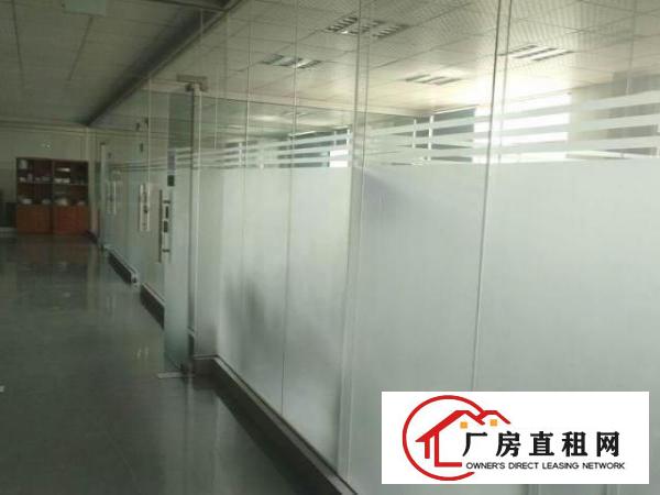  观澜新田楼上2200平方带装修的标准厂房出租