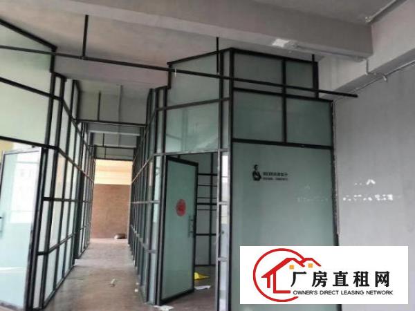  观澜轻轨站边楼上3160平精装厂房大小可分租带消防喷淋