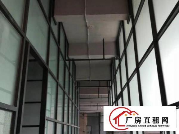  观澜轻轨站边楼上3160平精装厂房大小可分租带消防喷淋