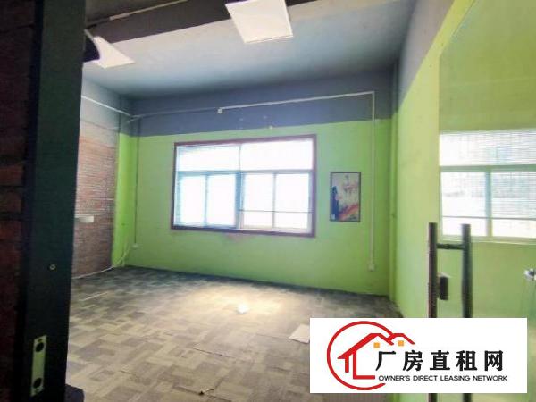  观澜松元环观中路边，轻轨站旁一楼800平方，有办公室装修