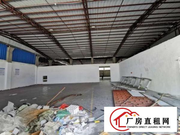  钢构高度滴水位置6米，中间高度8米，
