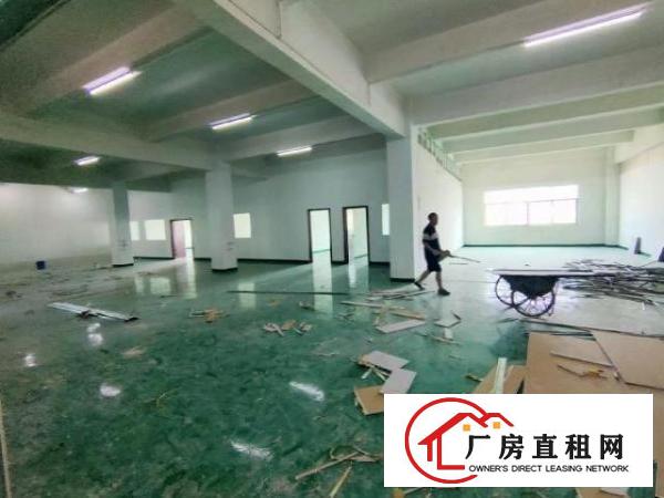  观澜新田观平路边工业区内三楼精装修800平方，大小可分租