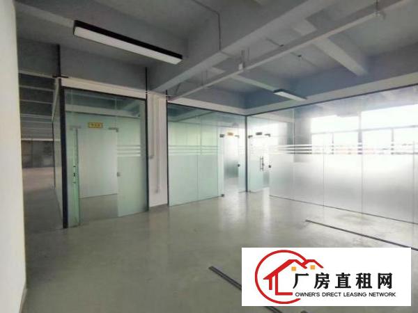 观澜轻轨站附近，花园式园区楼上精装修800，现成办公室装修