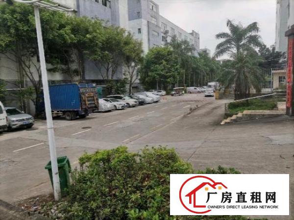  观澜花园厂房三楼整层2000可分一半