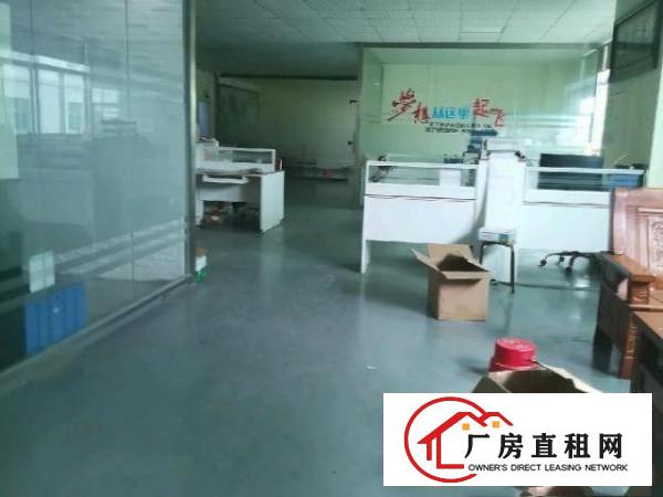  观澜花园厂房三楼整层2000可分一半