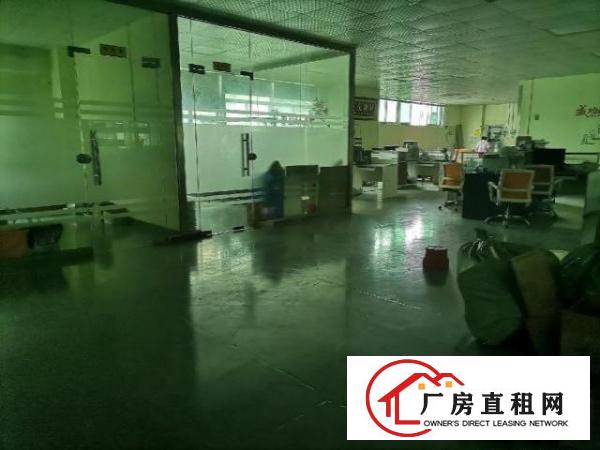  观澜花园厂房三楼整层2000可分一半