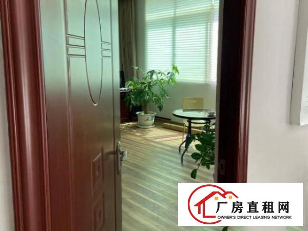  观澜大道地铁口一楼仓库20元720平