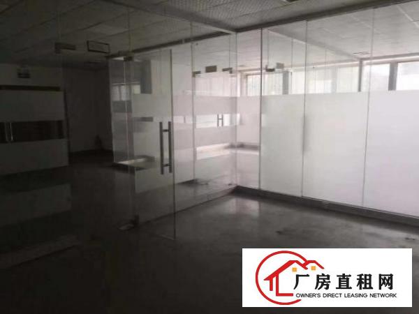  观澜新田新出一楼1360平方厂房出租，现成装修办公室