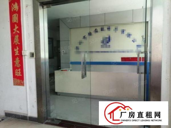  观澜福民新出楼上1100平方带精装厂房出租