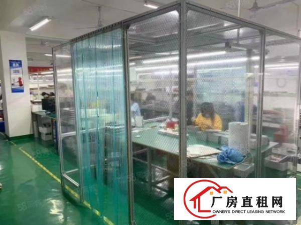  观澜楼上400平方办公室仓库齐全，水电到位，月底空出。