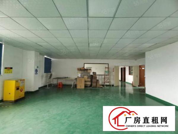  樟坑径环观南路轻轨站旁新出楼上600平方带精装修标准厂房出租
