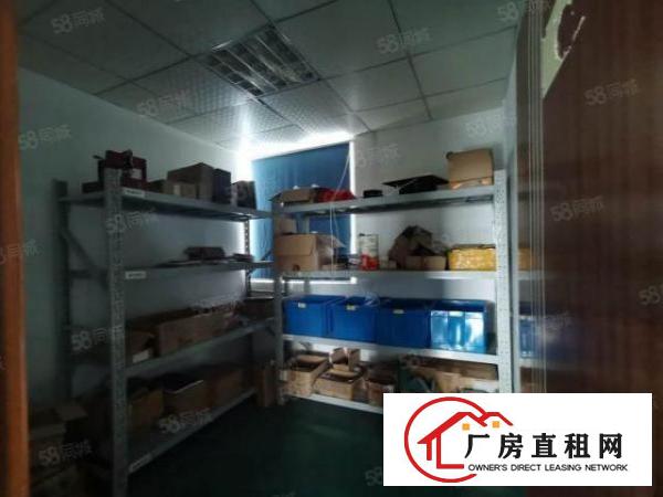  樟坑径环观南路轻轨站旁新出楼上600平方带精装修标准厂房出租