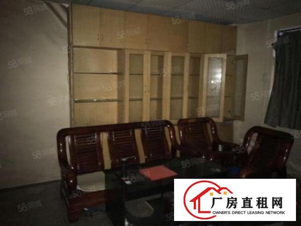  观澜竹村一楼新出200平厂房出租